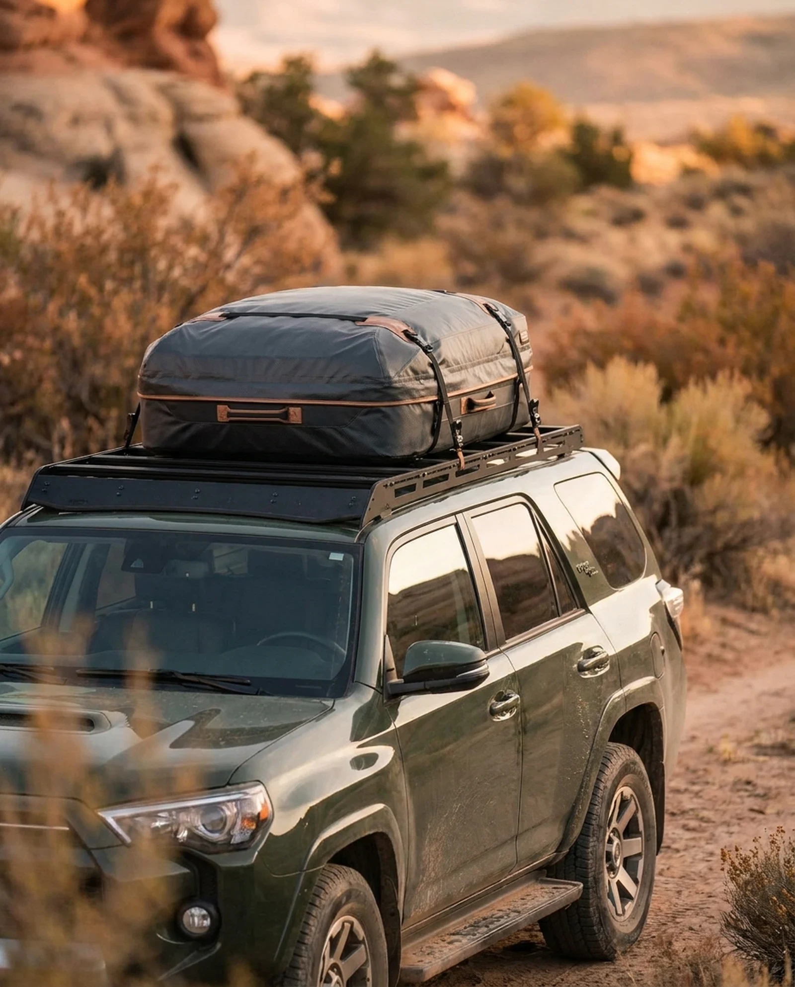 Rooftop Cargo Carrier 15cu ft